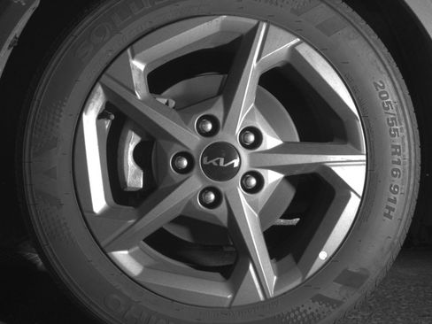 Used 2025 Kia K4 LXS image 12