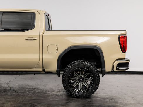 Used 2022 GMC Sierra 1500 AT4 w/ AT4 Premium Package AWD/4WD image 13