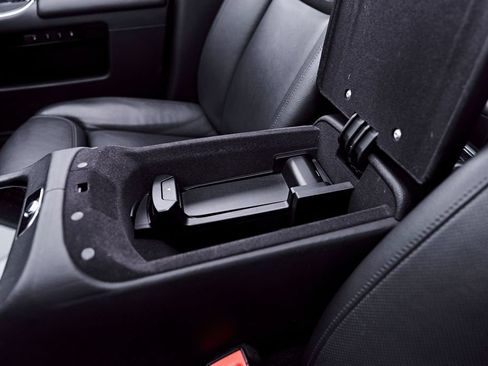 Used 2015 Rolls-Royce Ghost RWD image 77