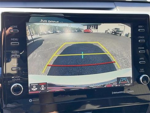 Used 2024 Toyota Camry SE image 19