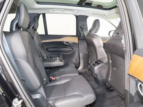 Used 2025 Volvo XC90 B5 Plus w/ Protection Package Premier image 15