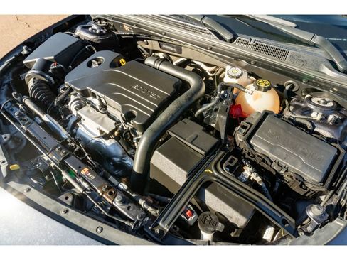 Used 2023 Chevrolet Malibu LT image 30