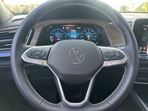 New 2026 Volkswagen Atlas SE image 14