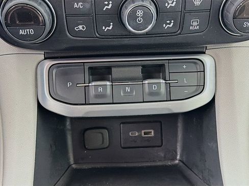 Used 2021 GMC Acadia SLE w/ Driver Convenience Package image 35