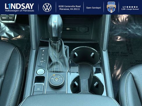 Used 2022 Volkswagen Atlas SEL R-Line image 16