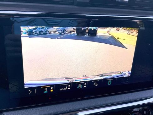 Used 2023 GMC Sierra 1500 AT4 w/ AT4 Premium Package AWD/4WD image 26