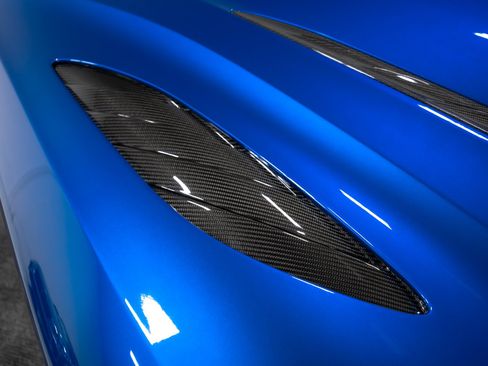 Used 2023 Aston Martin DBS Superleggera Volante RWD image 16