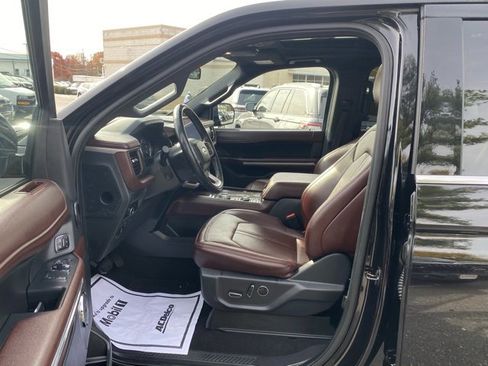 Used 2024 Ford Expedition Max Limited image 16