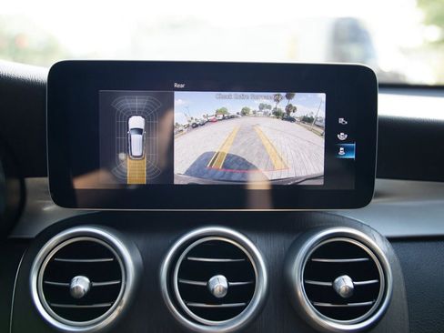 Used 2021 Mercedes-Benz GLC 300 image 33