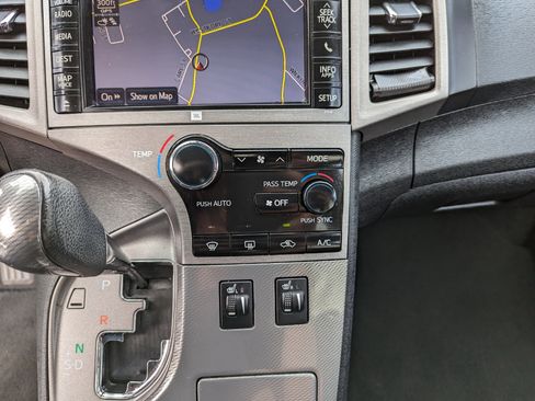 Used 2014 Toyota Venza Limited image 23