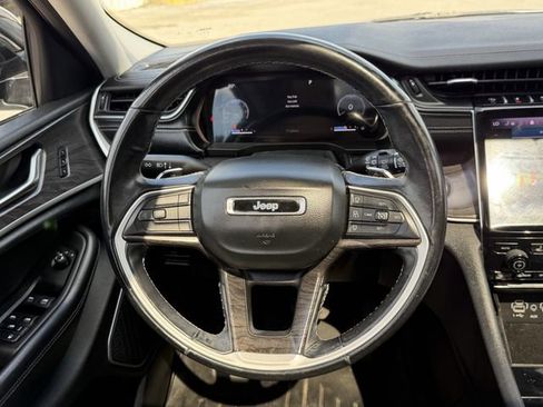 Used 2021 Jeep Grand Cherokee L Limited image 19