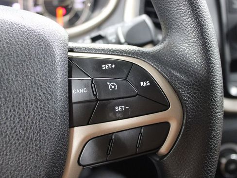 Used 2018 Jeep Cherokee Latitude image 33