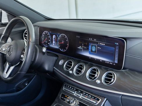 Used 2019 Mercedes-Benz E 300 image 30