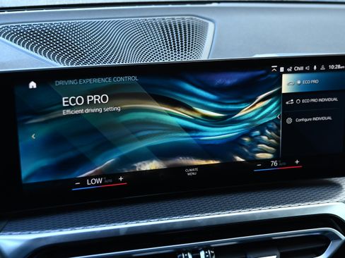 Certified 2024 BMW 330i 330i w/ M Sport Package image 34