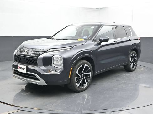 Used 2024 Mitsubishi Outlander SE AWD/4WD image 8