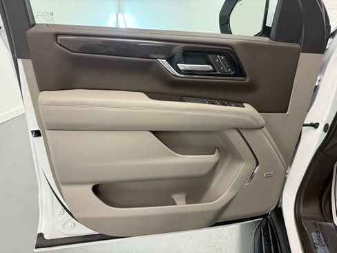 New 2026 GMC Yukon XL Elevation w/ LPO, Floor Liner Package image 14