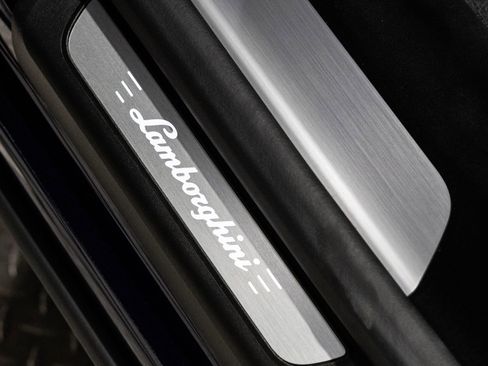 Used 2024 Lamborghini Urus Performante image 58