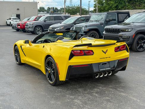 Used 2018 Chevrolet Corvette Stingray Convertible RWD image 13