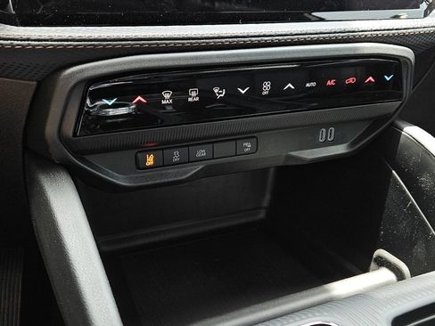 New 2026 Jeep Cherokee Limited AWD/4WD image 18