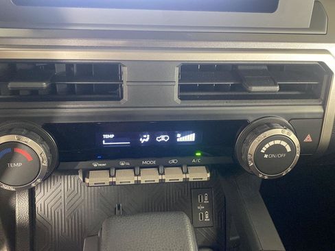 Used 2025 Toyota 4Runner SR5 AWD/4WD image 14