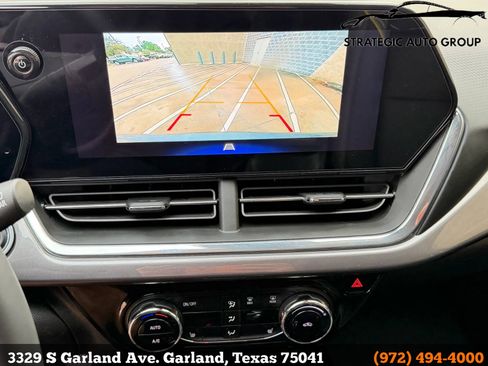 Used 2025 Chevrolet Trax ACTIV w/ Driver Confidence Package image 14