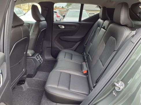 New 2026 Volvo XC40 B5 Core w/ Climate Package AWD/4WD image 8