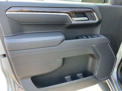 Used 2025 GMC Sierra 1500 Elevation image 19