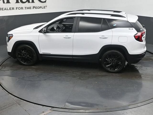 Used 2023 GMC Terrain SLE w/ Driver Convenience Package FWD image 43