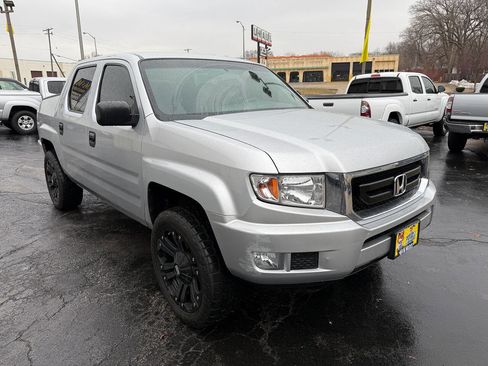 Used 2010 Honda Ridgeline RT image 2