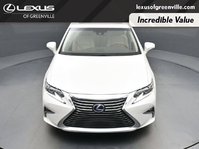 Used 2017 Lexus ES 300h w/ Luxury Package FWD image 45