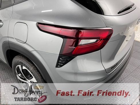 New 2026 Chevrolet Trax RS w/ Sunroof Package image 13