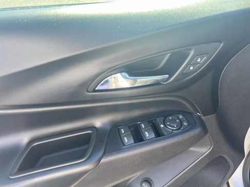 Used 2019 Chevrolet Equinox LT AWD/4WD image 12