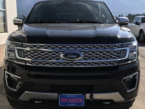 Used 2019 Ford Expedition Max Platinum image 2