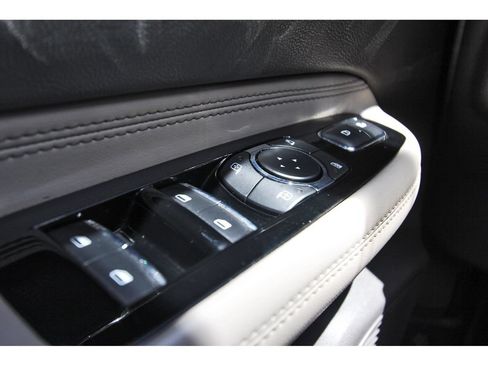 Used 2020 Lincoln Corsair FWD w/ Premium Package image 20