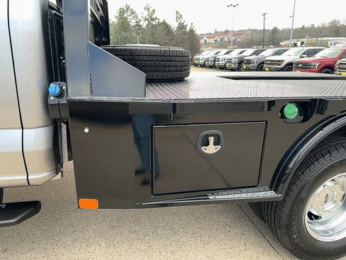 Used 2024 Ford F350 Lariat image 12