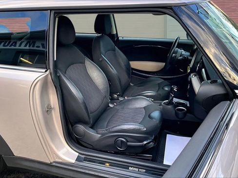 Used 2013 MINI Cooper Hardtop image 6