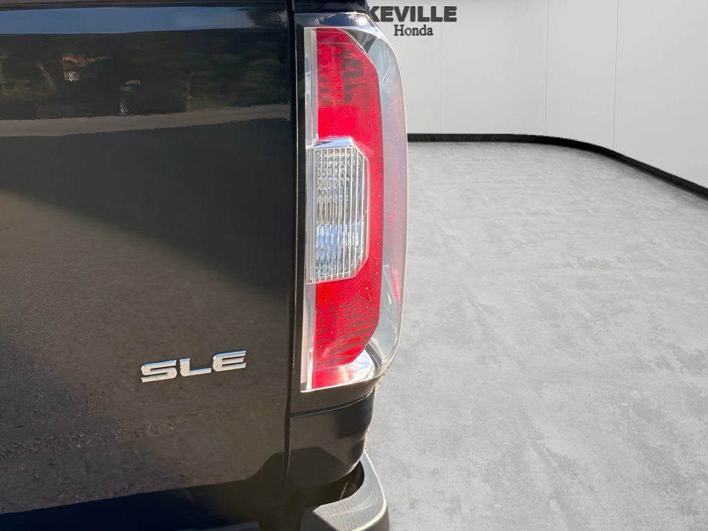 Used 2020 GMC Canyon SLE w/ Elevation Edition RWD image 7