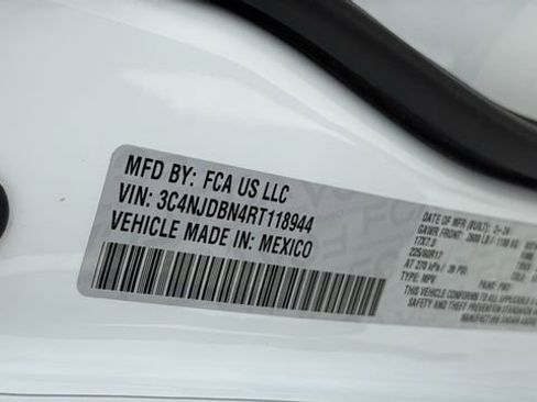 Used 2024 Jeep Compass Latitude AWD/4WD image 27