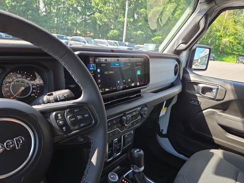 Used 2026 Jeep Wrangler Unlimited Sport AWD/4WD image 24