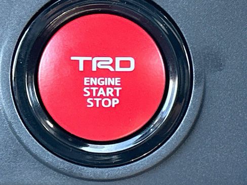 Used 2026 Toyota Tacoma TRD Off-Road AWD/4WD image 32