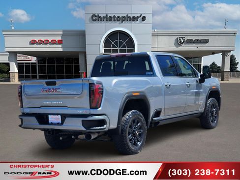 Used 2024 GMC Sierra 2500 AT4 w/ AT4 Premium Plus Package AWD/4WD image 3