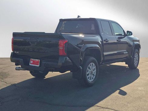 Certified 2026 Toyota Tacoma SR5 AWD/4WD image 3