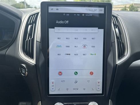 Used 2023 Ford Edge SEL image 13