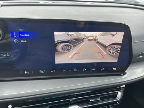 New 2026 Chevrolet Traverse LT w/ Sun and Wheel Package image 19