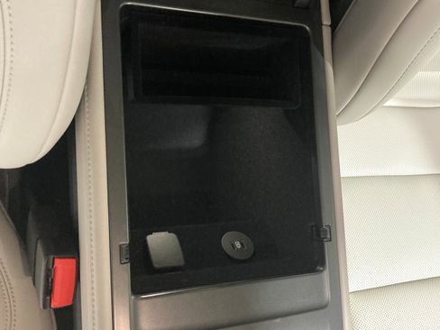 Used 2026 Lincoln Nautilus Premier AWD/4WD image 6