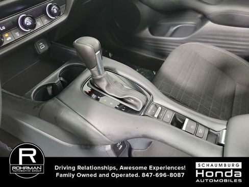 Used 2025 Honda HR-V LX image 18