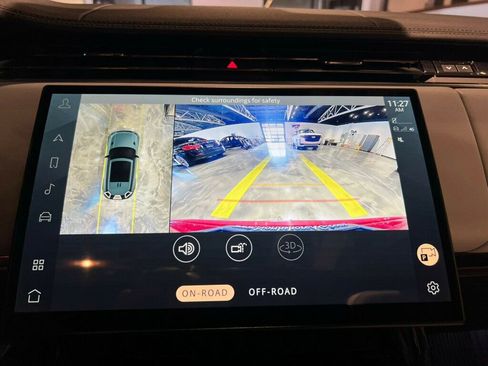 Used 2023 Land Rover Range Rover Sport SE Dynamic image 21