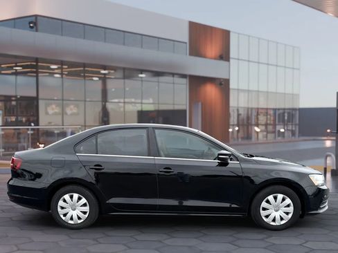 Used 2017 Volkswagen Jetta SE FWD image 11