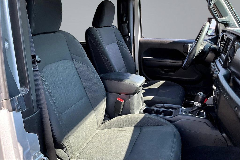 Used 2022 Jeep Wrangler Sport AWD/4WD image 20