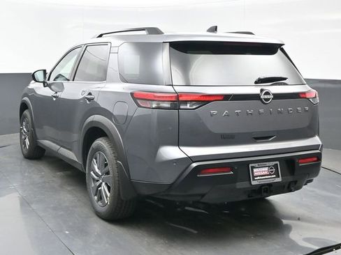 New 2026 Nissan Pathfinder SV w/ SV Premium Package FWD image 4